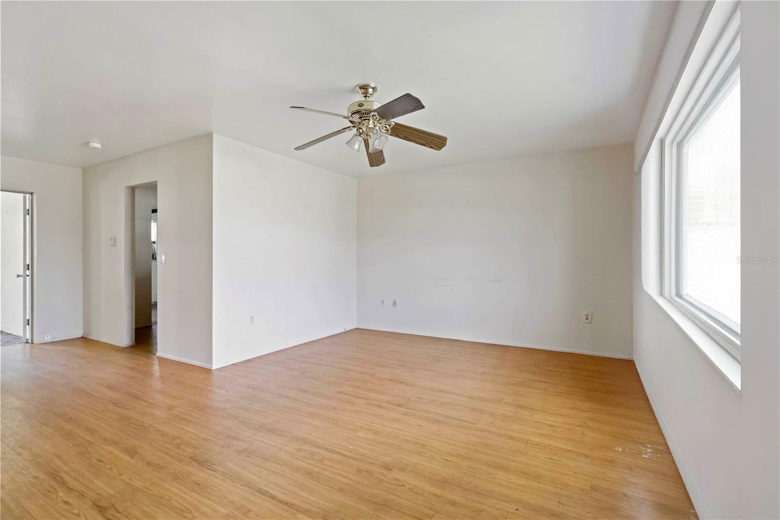 417 GLEN OAK ROAD