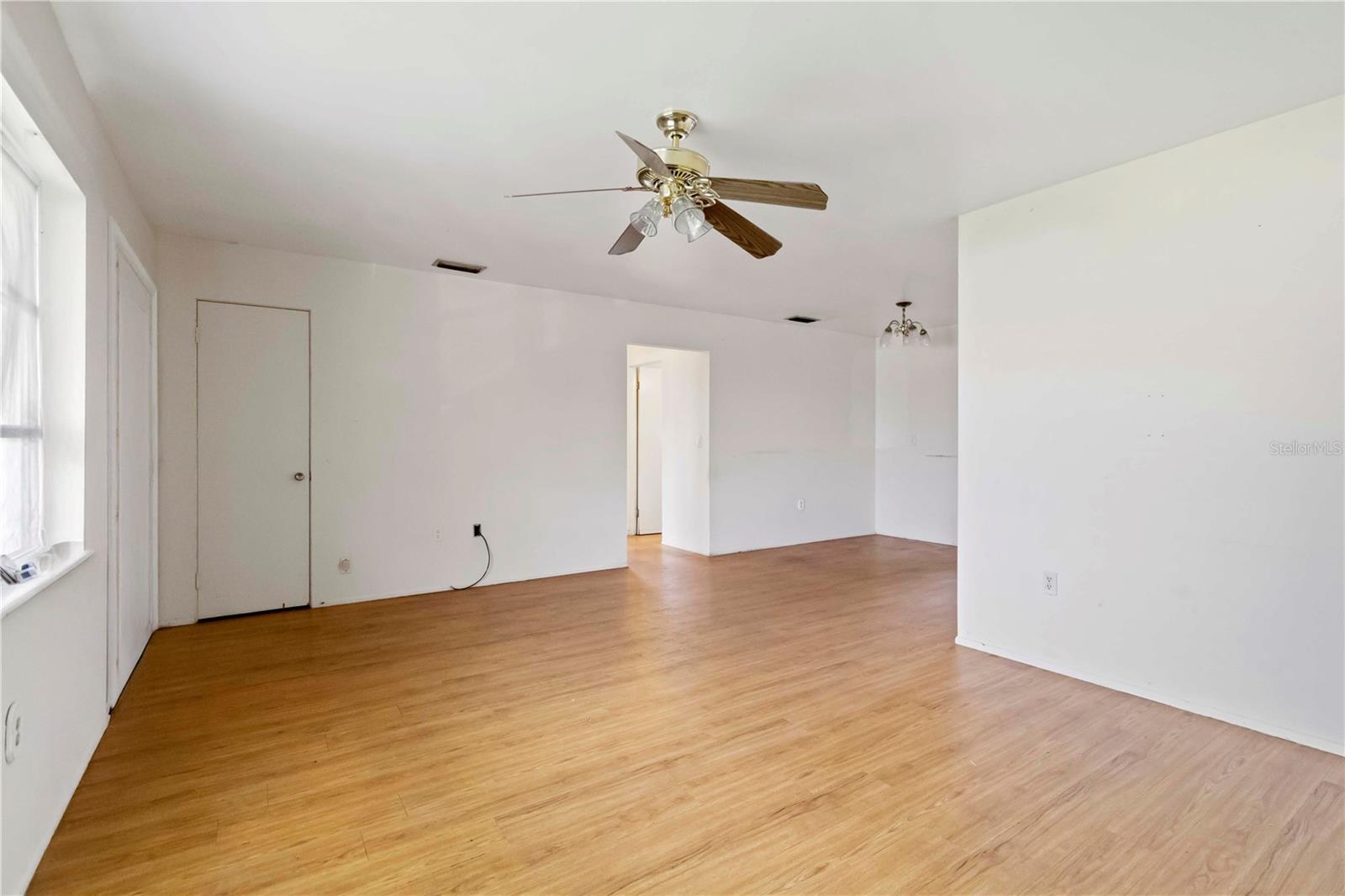 417 GLEN OAK ROAD