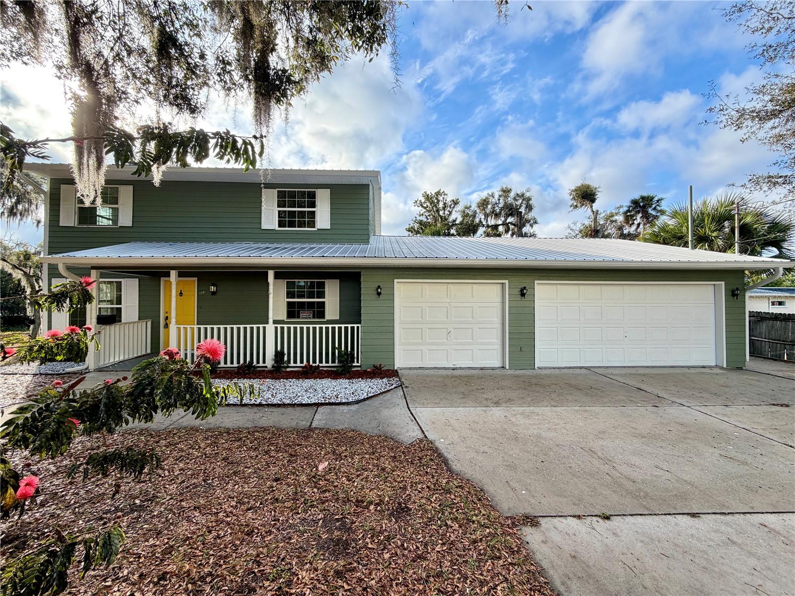 GREENWICH VILLAGE BLK 41 HOWRYS ADD DELAND - Residential