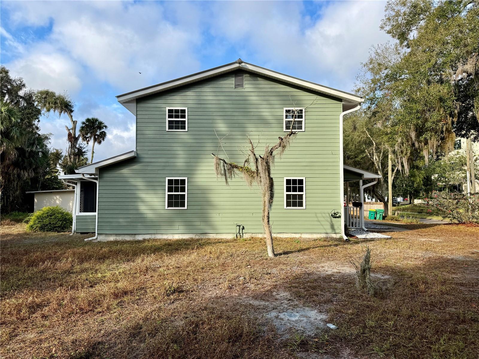 GREENWICH VILLAGE BLK 41 HOWRYS ADD DELAND - Residential