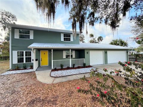 Photo of 118 E Volusia Avenue, Deland, FL 32724 (MLS # O6361390)