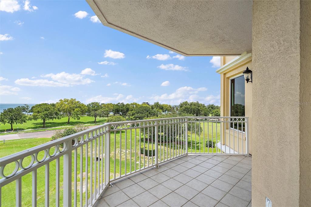 VINOY PLACE CONDO - Residential