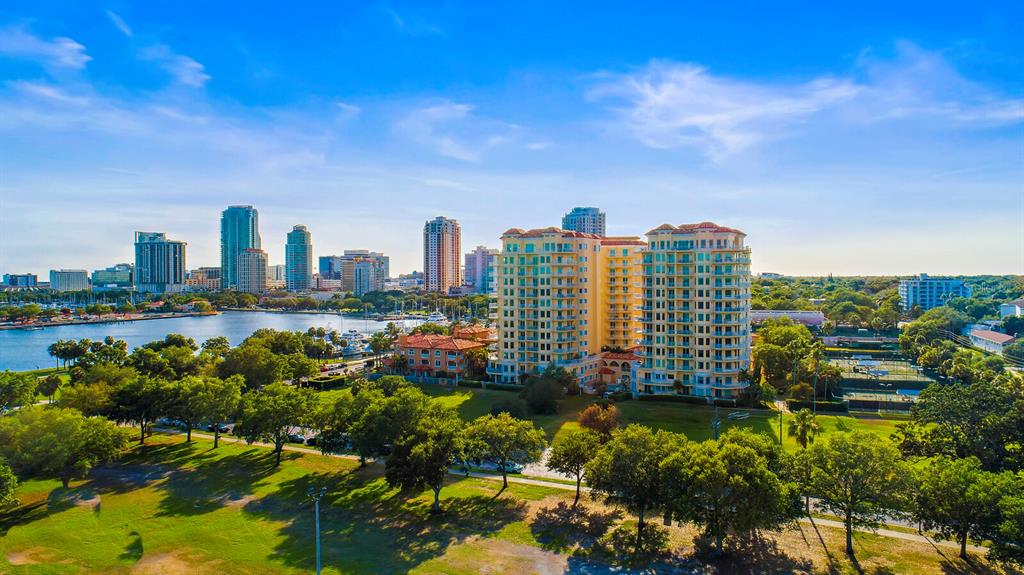 VINOY PLACE CONDO - Residential