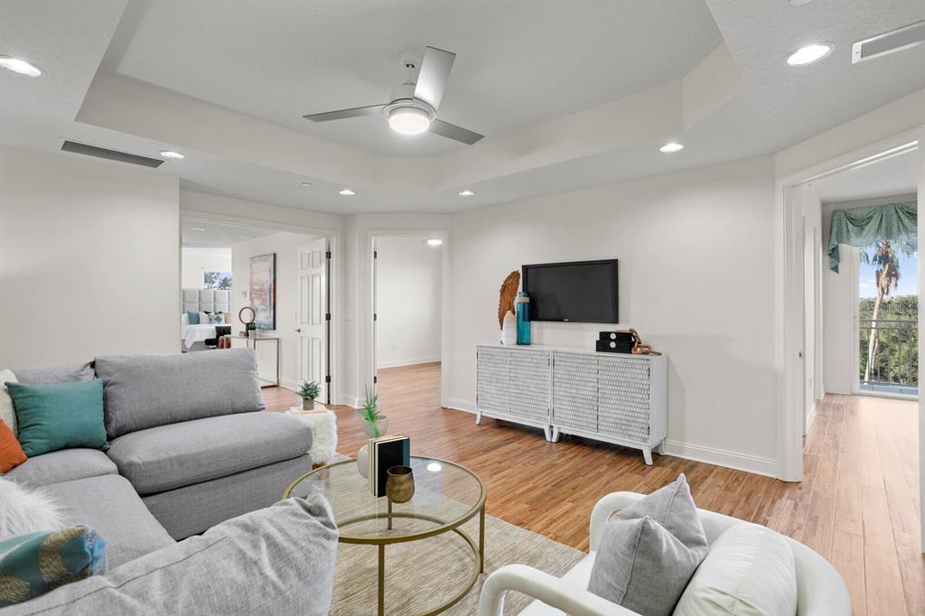 VINOY PLACE CONDO - Residential