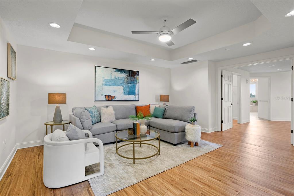 VINOY PLACE CONDO - Residential