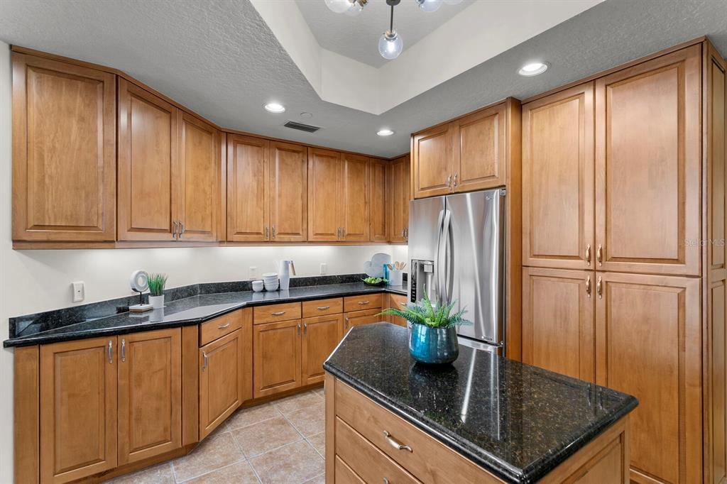 VINOY PLACE CONDO - Residential