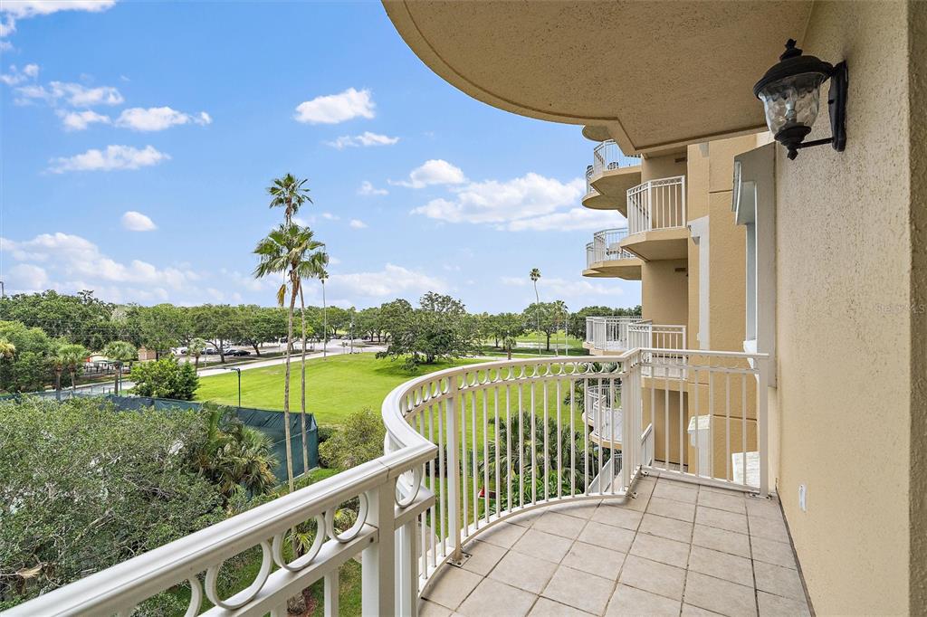 VINOY PLACE CONDO - Residential