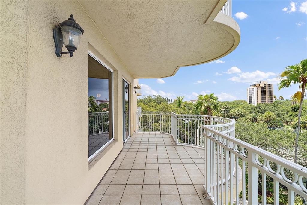 VINOY PLACE CONDO - Residential