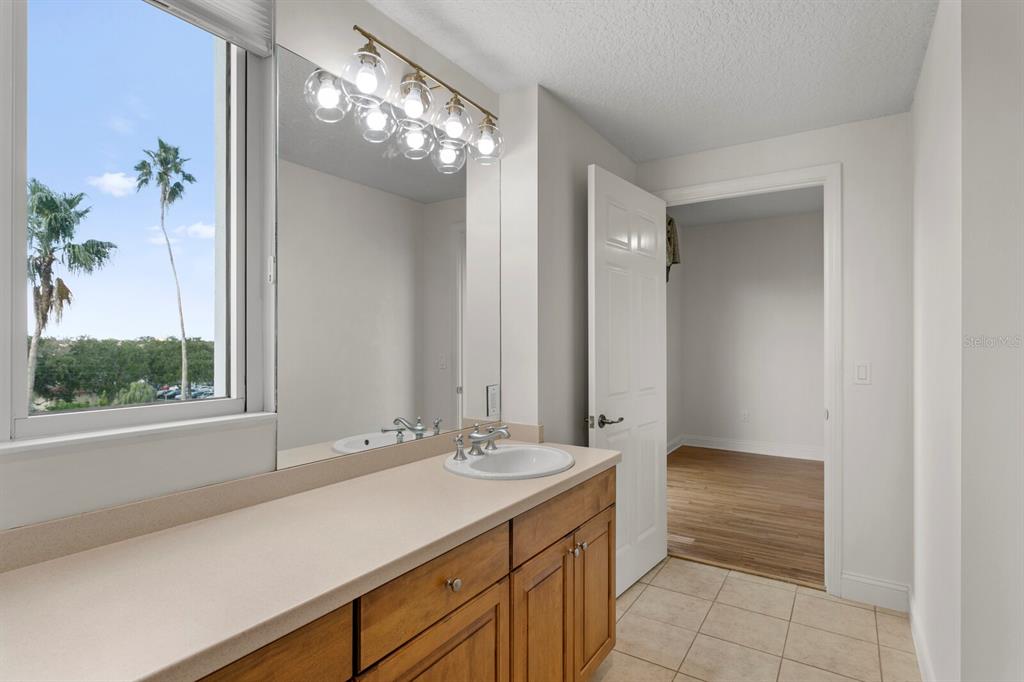 VINOY PLACE CONDO - Residential