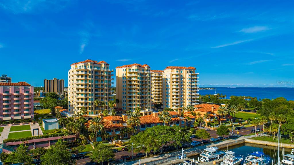 VINOY PLACE CONDO - Residential