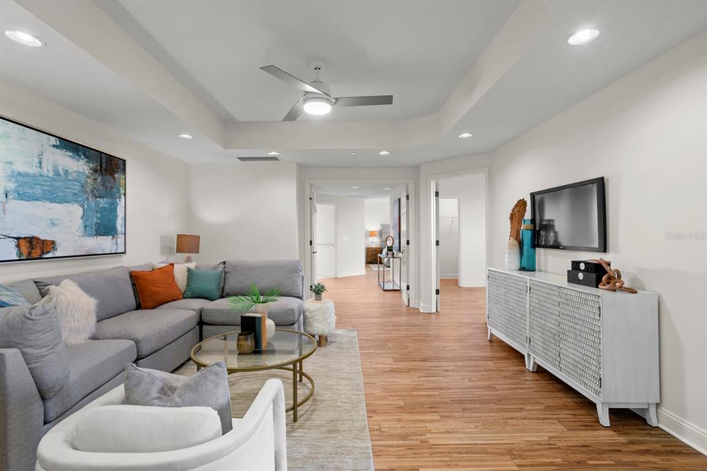 VINOY PLACE CONDO - Residential
