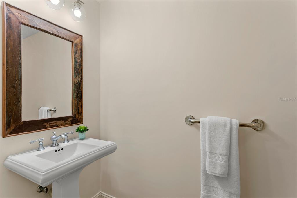 VINOY PLACE CONDO - Residential