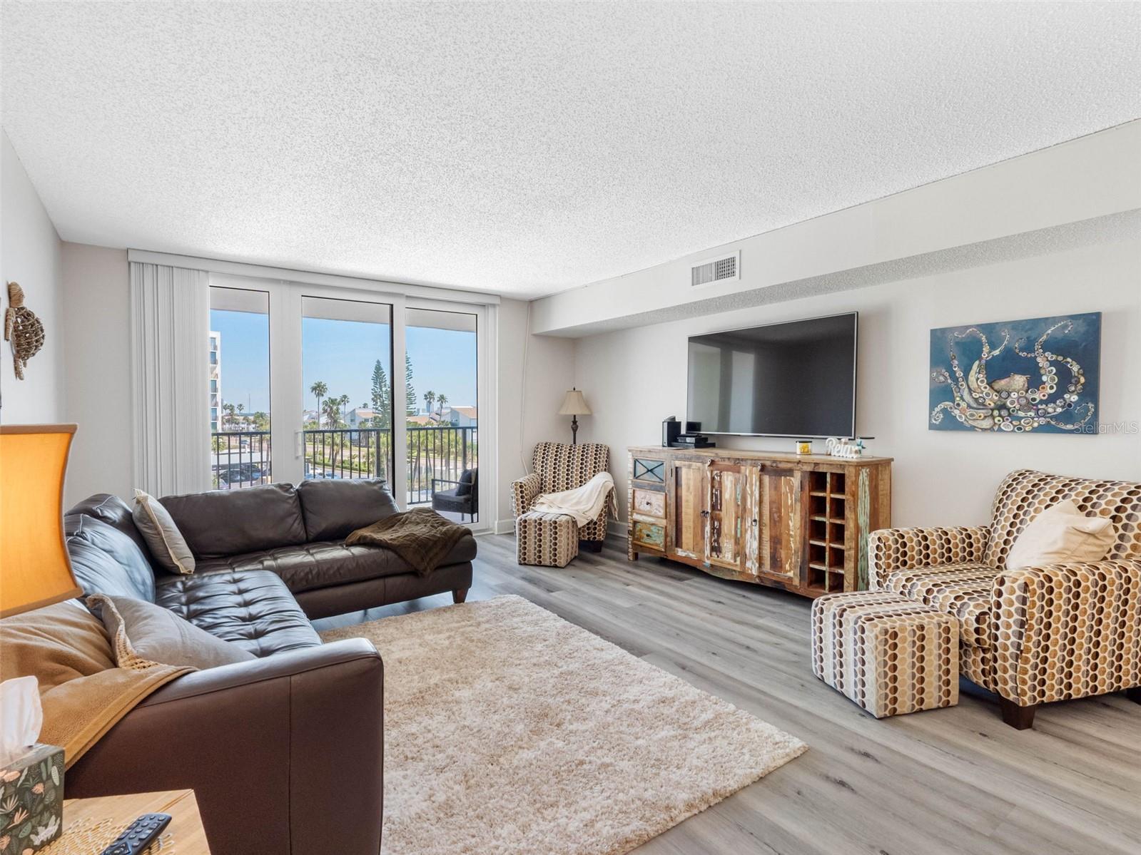 SAND KEY CONDO-SOUTH BEACH 1460 - Residential Lease