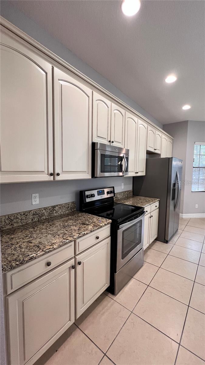 EAGLE CRK PH 01 VILLAGE G - Residential Lease