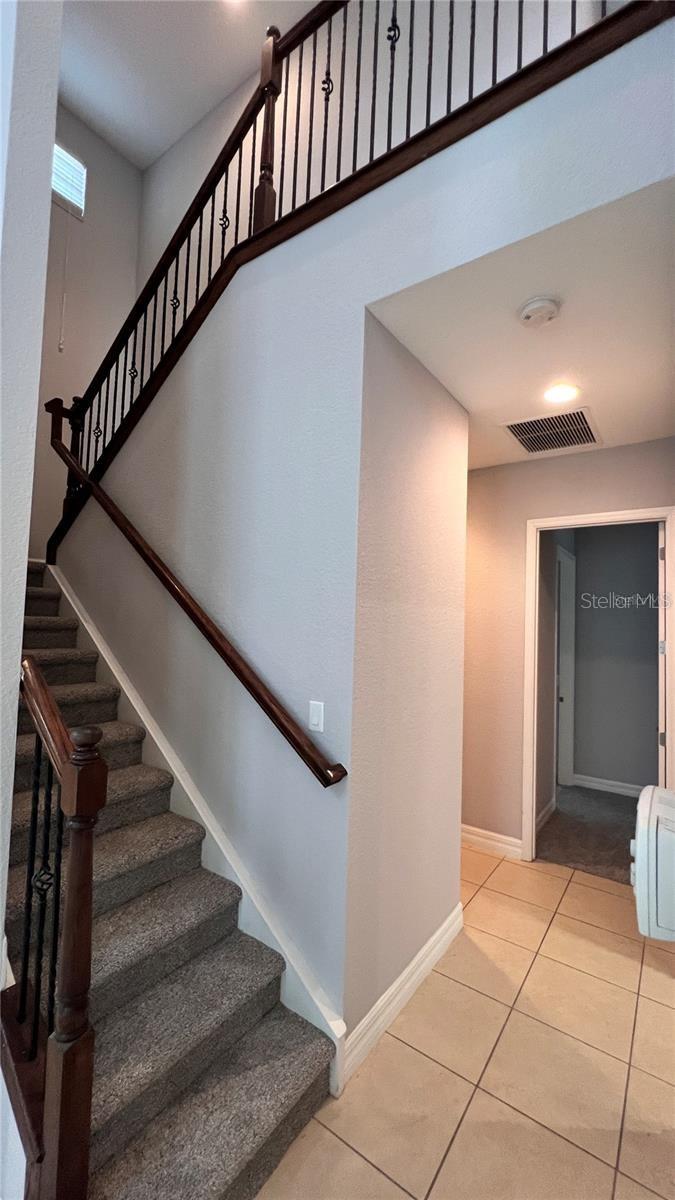 EAGLE CRK PH 01 VILLAGE G - Residential Lease