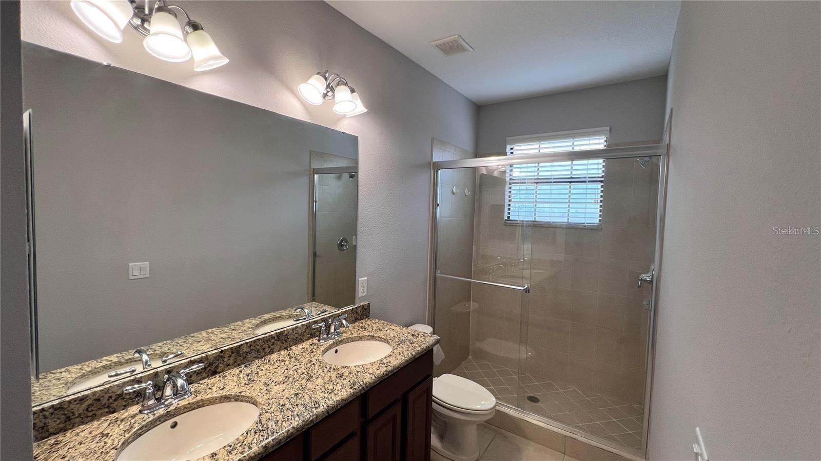 EAGLE CRK PH 01 VILLAGE G - Residential Lease