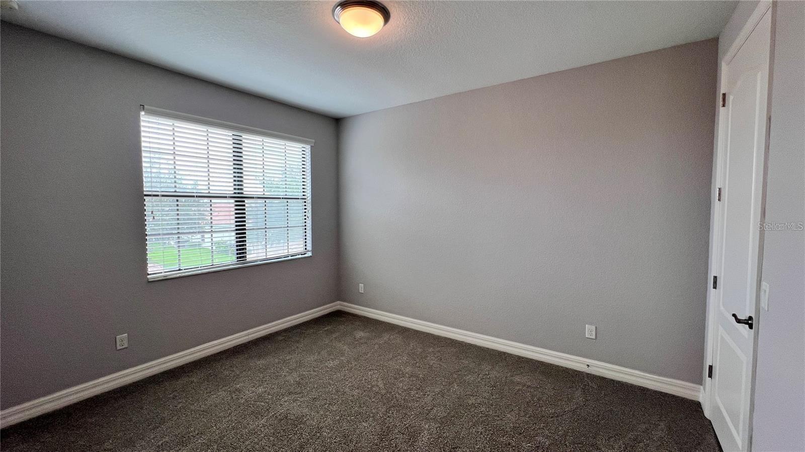 EAGLE CRK PH 01 VILLAGE G - Residential Lease