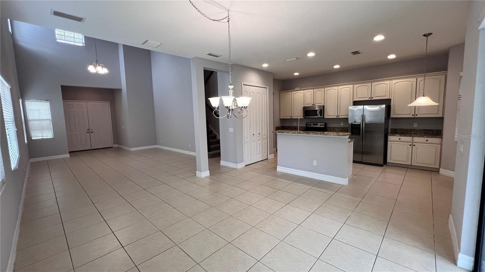 EAGLE CRK PH 01 VILLAGE G - Residential Lease