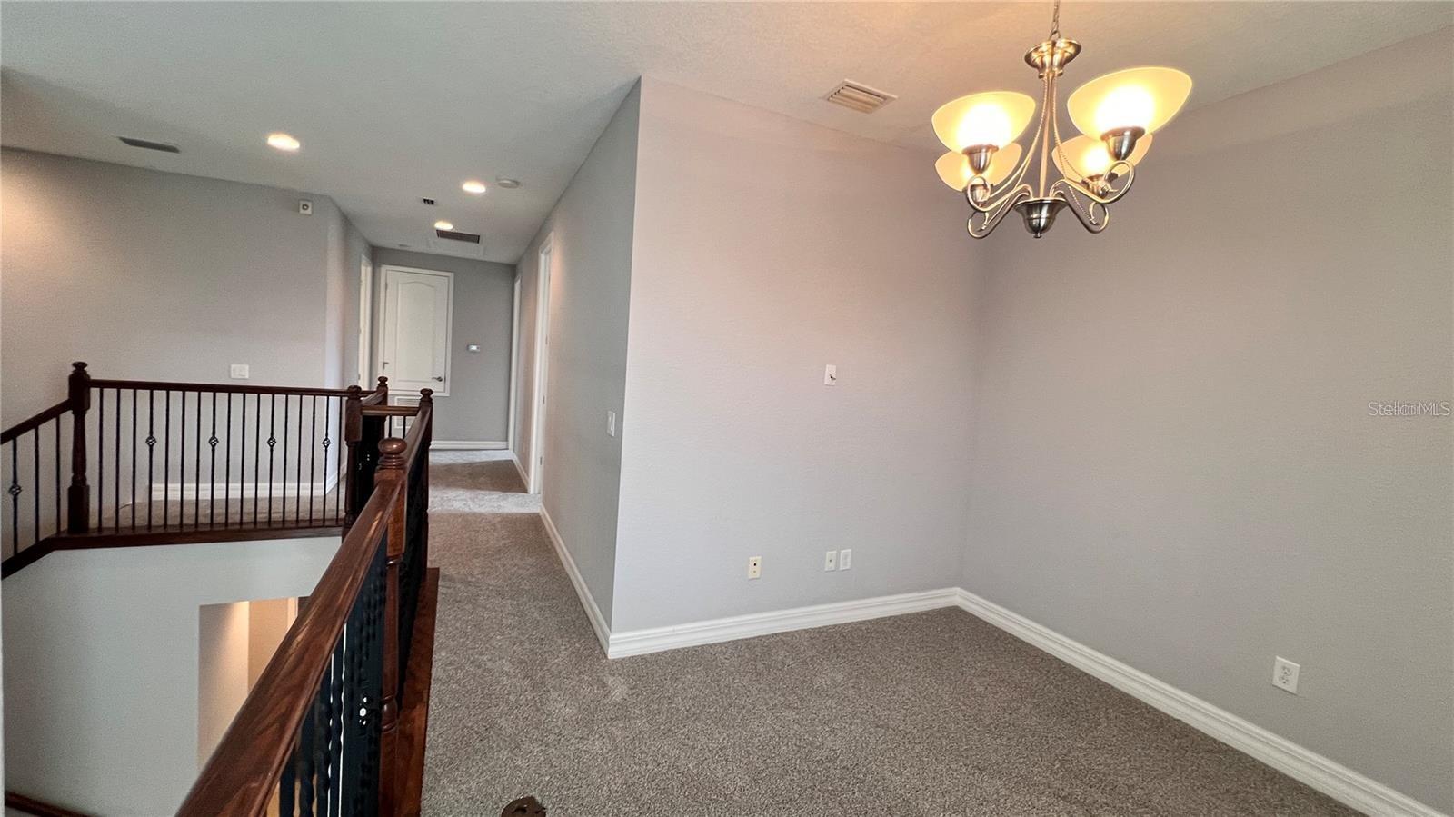 EAGLE CRK PH 01 VILLAGE G - Residential Lease