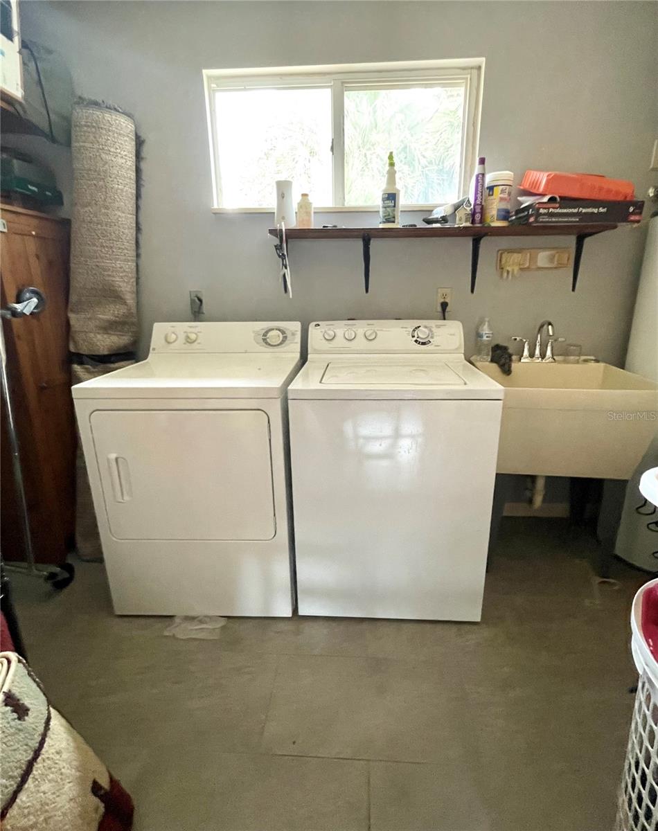 OAK RUN NEIGHBORHOOD 02 - Residential Lease