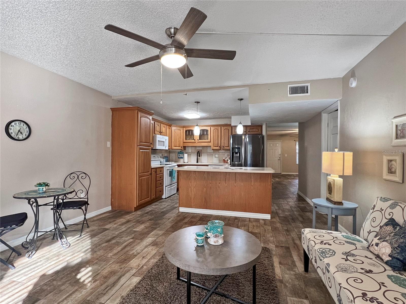 WOODPARK AT DESOTO SQUARE PH V - Residential