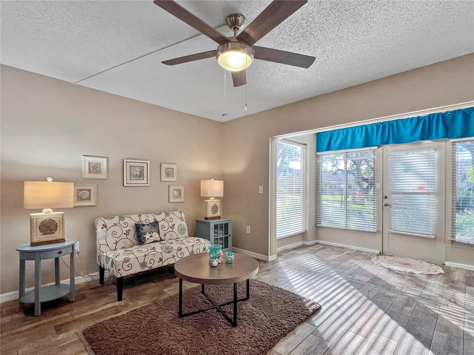 WOODPARK AT DESOTO SQUARE PH V - Residential