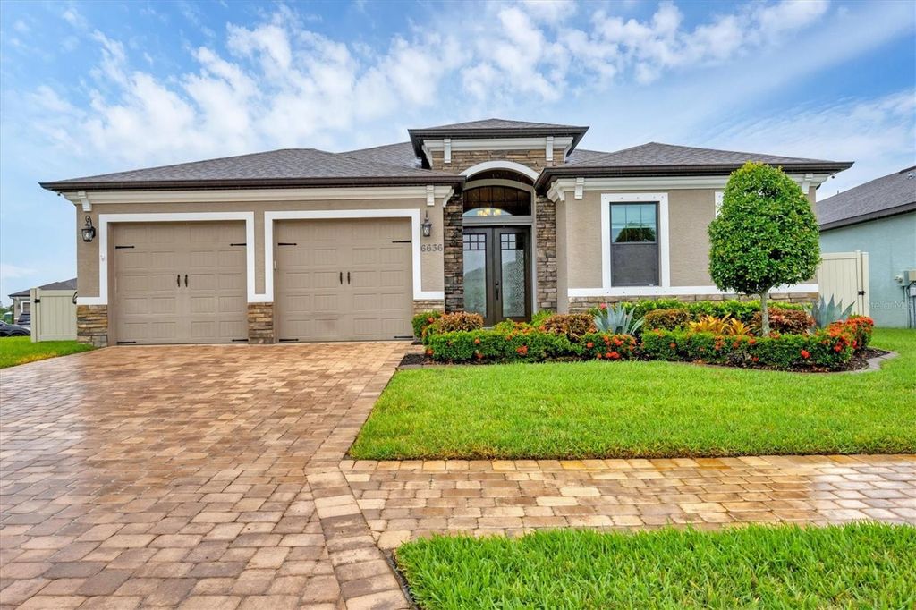 Sarasota Florida Homes for Sale 600k to 700k 67 Photo of 6636 35th Court E, Sarasota, FL 34243 (MLS # A4654699)