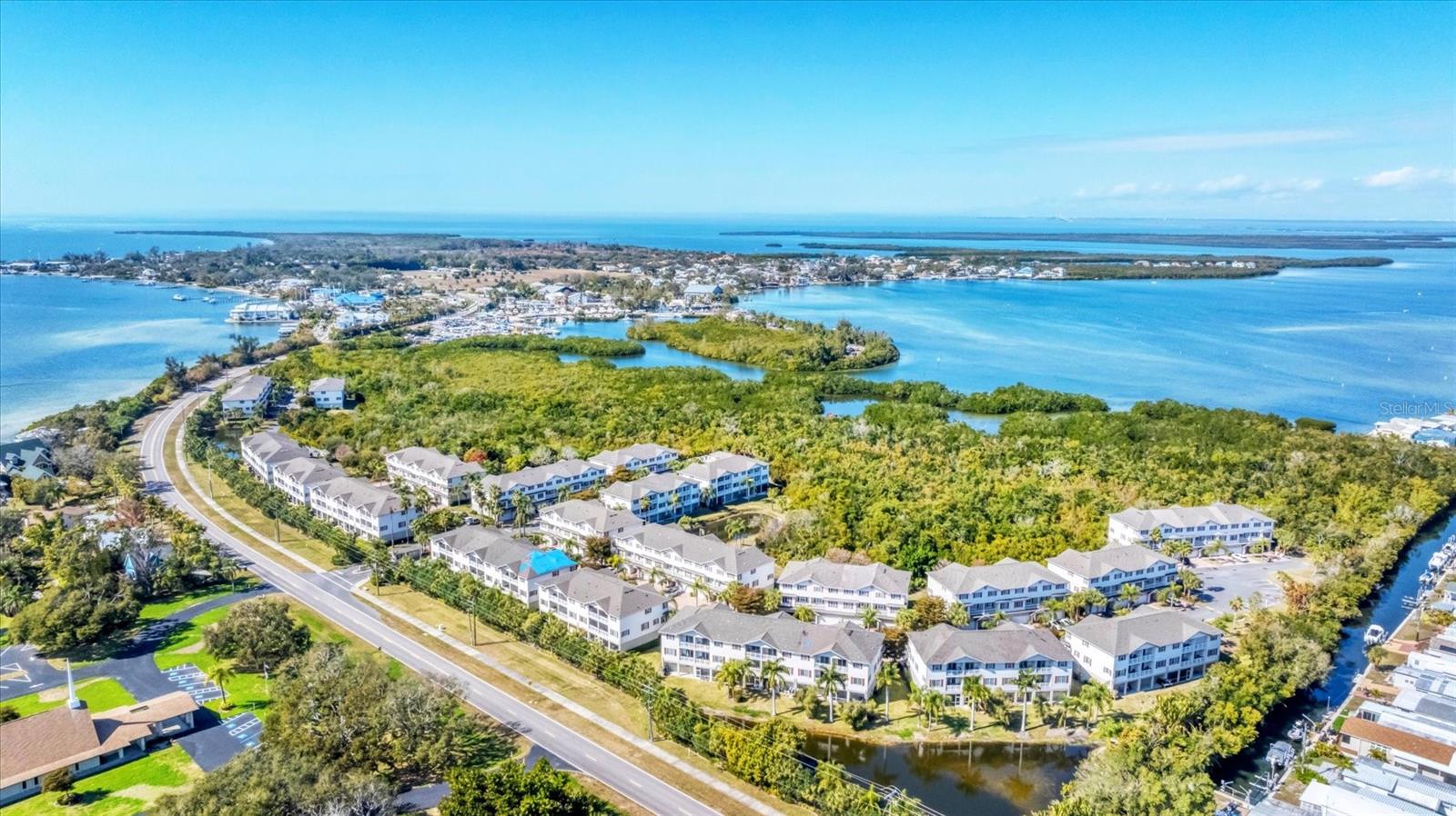 RIVERBAY TWNHMS PH THREE - Residential