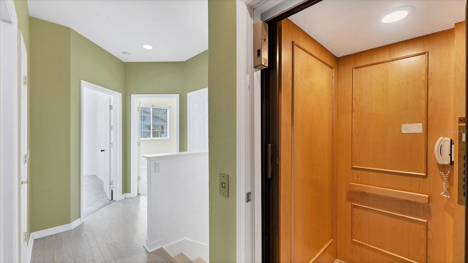 RIVERBAY TWNHMS PH THREE - Residential