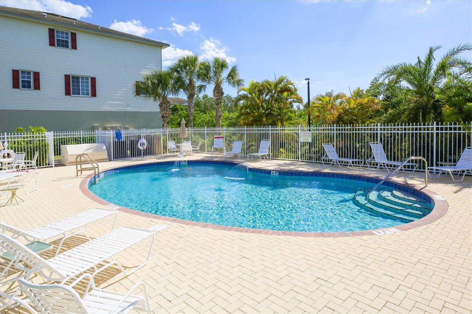 RIVERBAY TWNHMS PH THREE - Residential