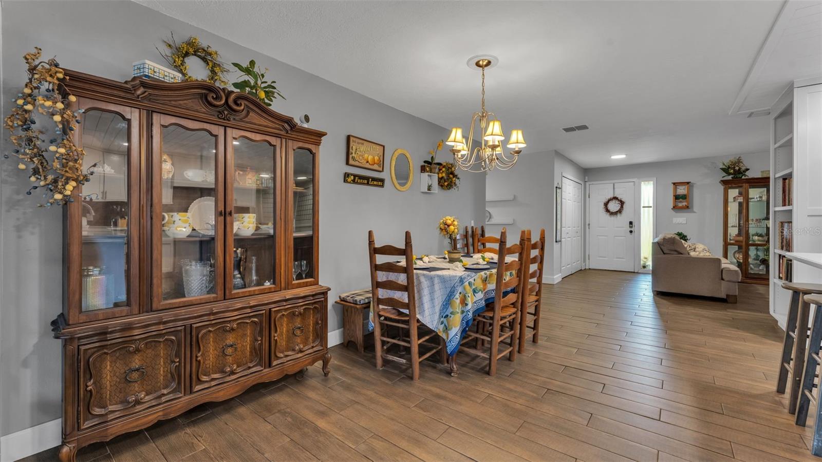 SPRING PINES - Residential