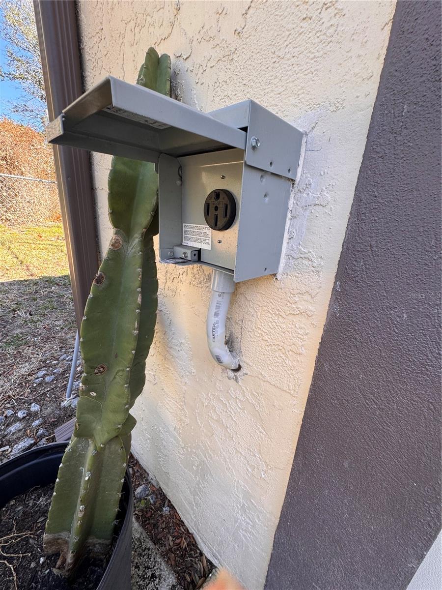 SPRING PINES - Residential