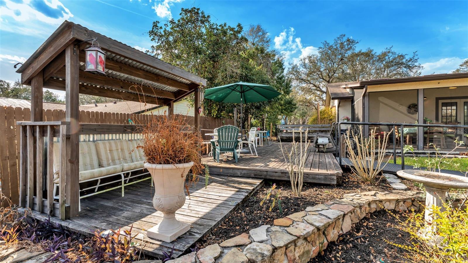 SPRING PINES - Residential