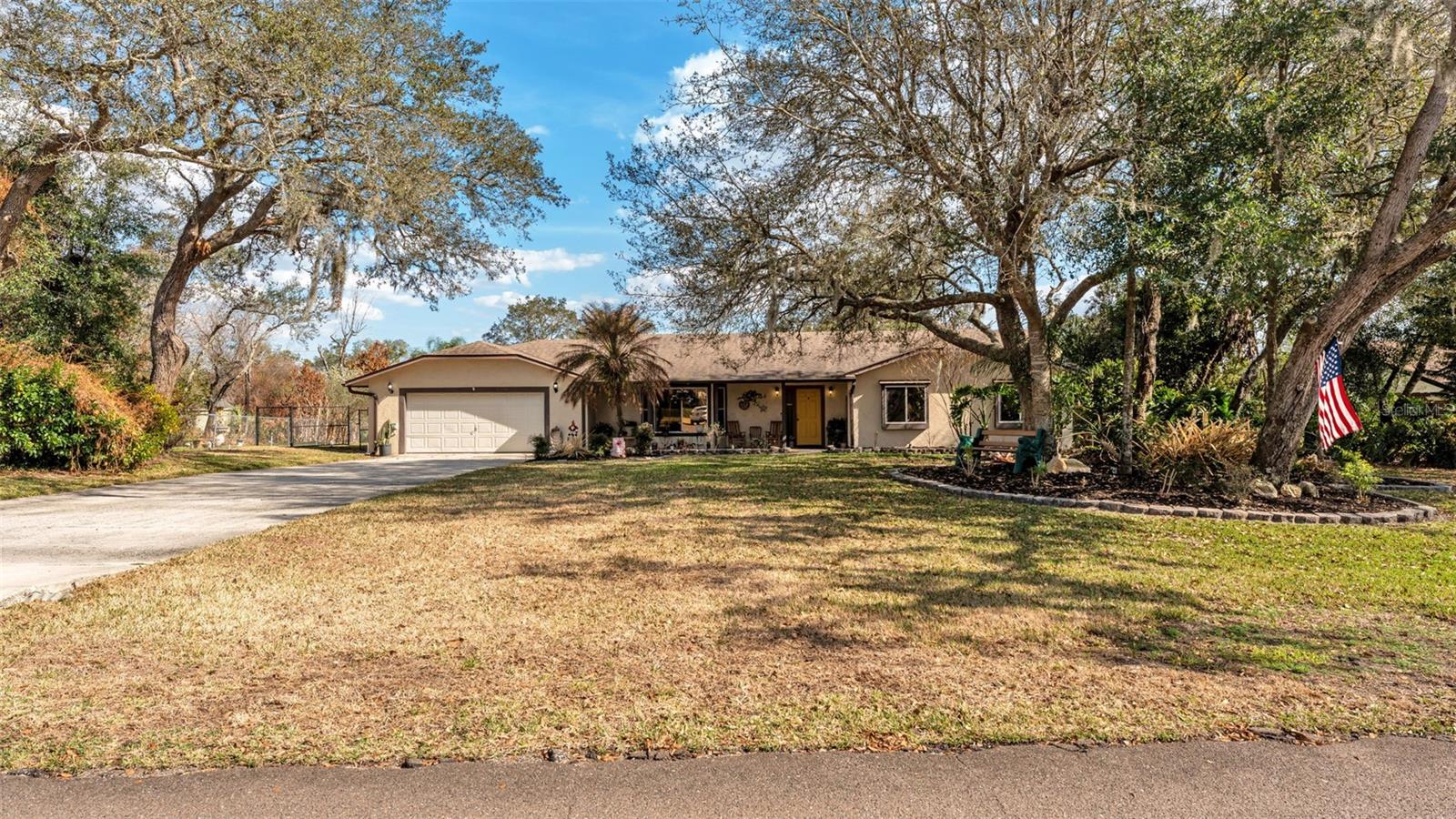 SPRING PINES - Residential