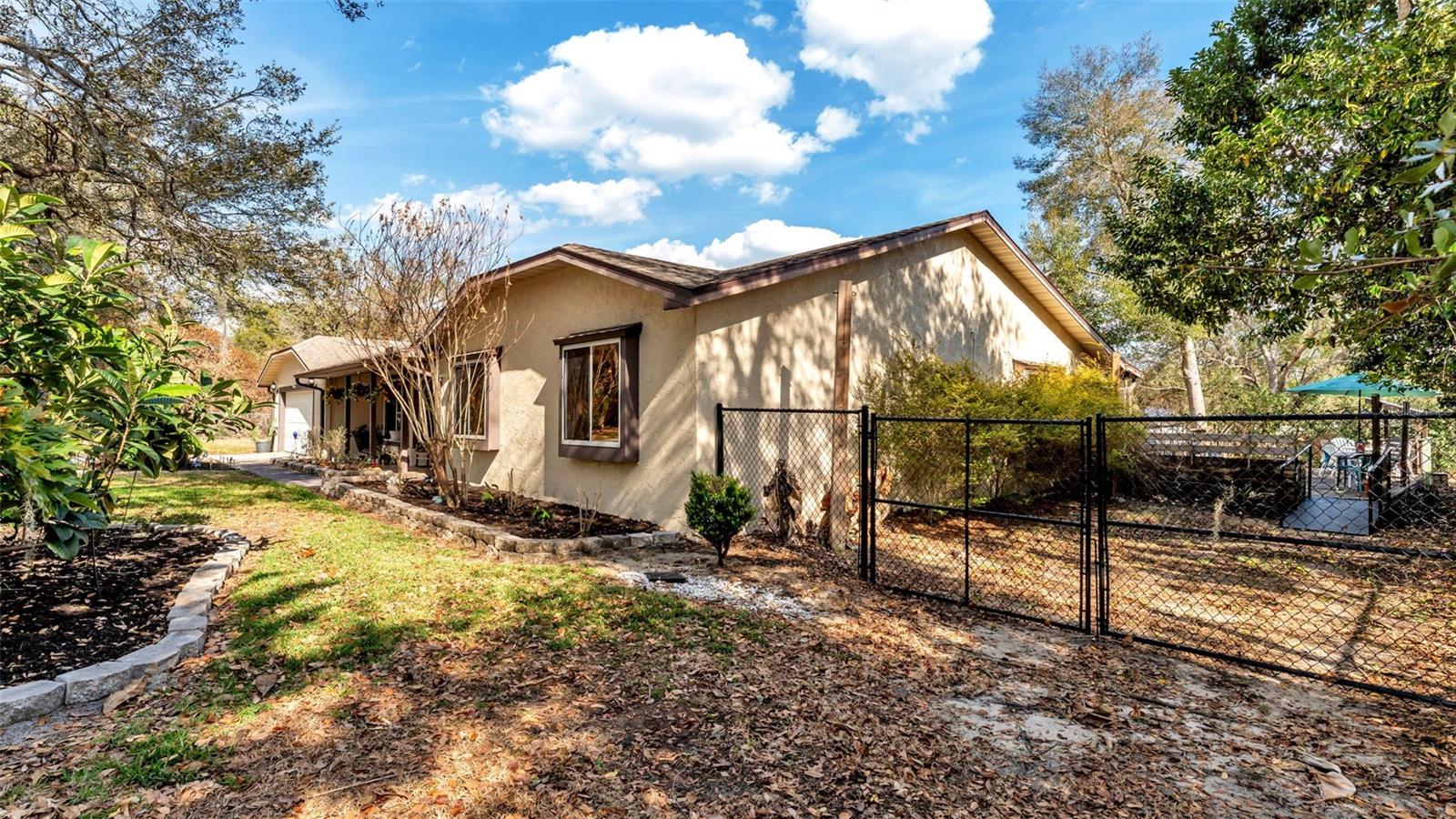 SPRING PINES - Residential