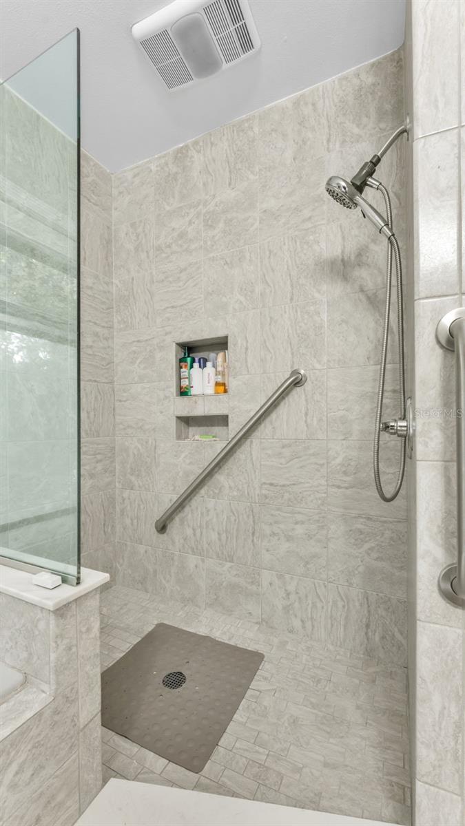 SPRING PINES - Residential