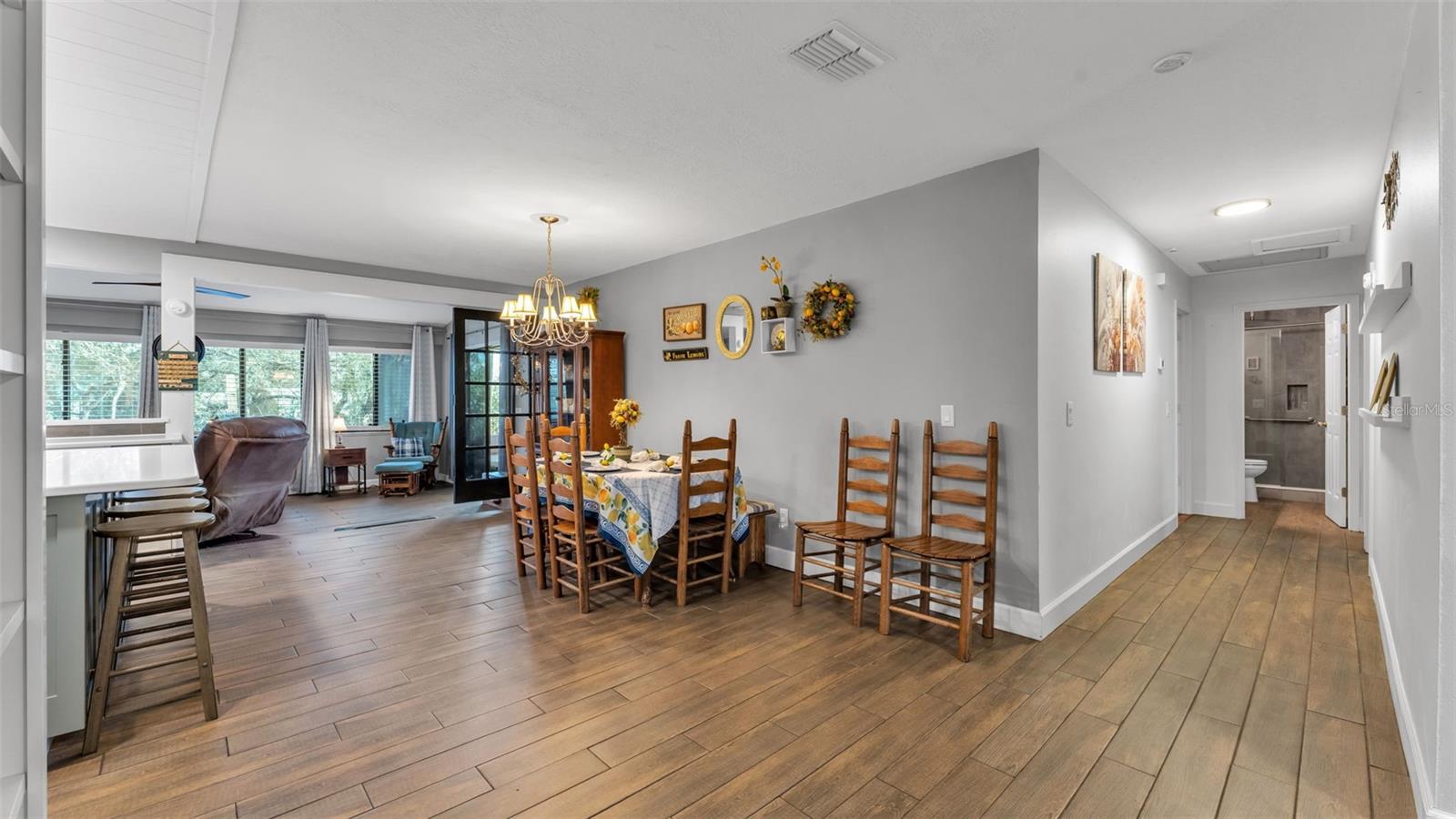 SPRING PINES - Residential