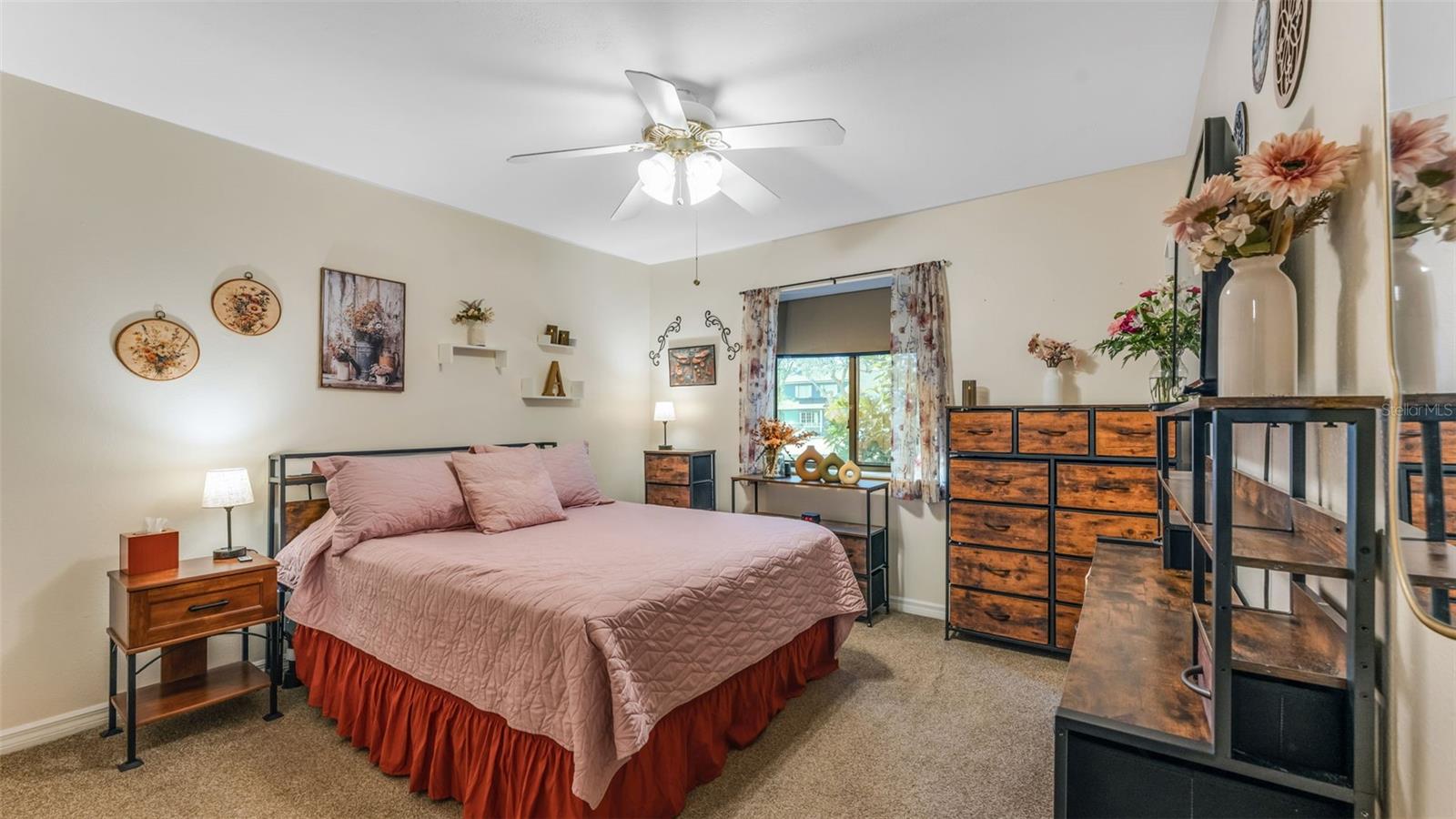 SPRING PINES - Residential