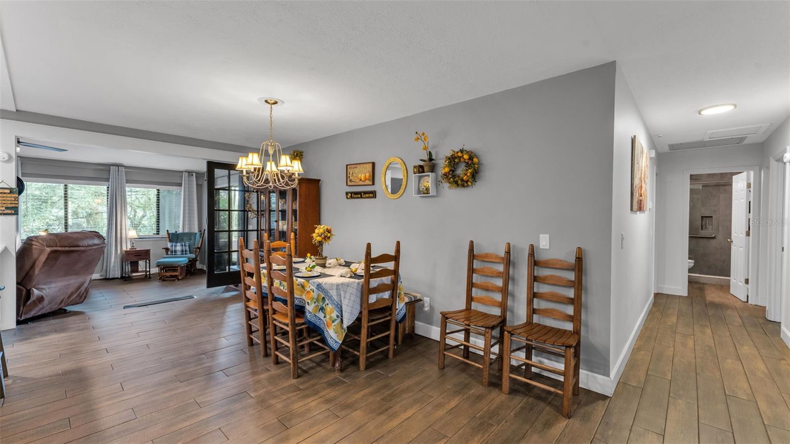 SPRING PINES - Residential