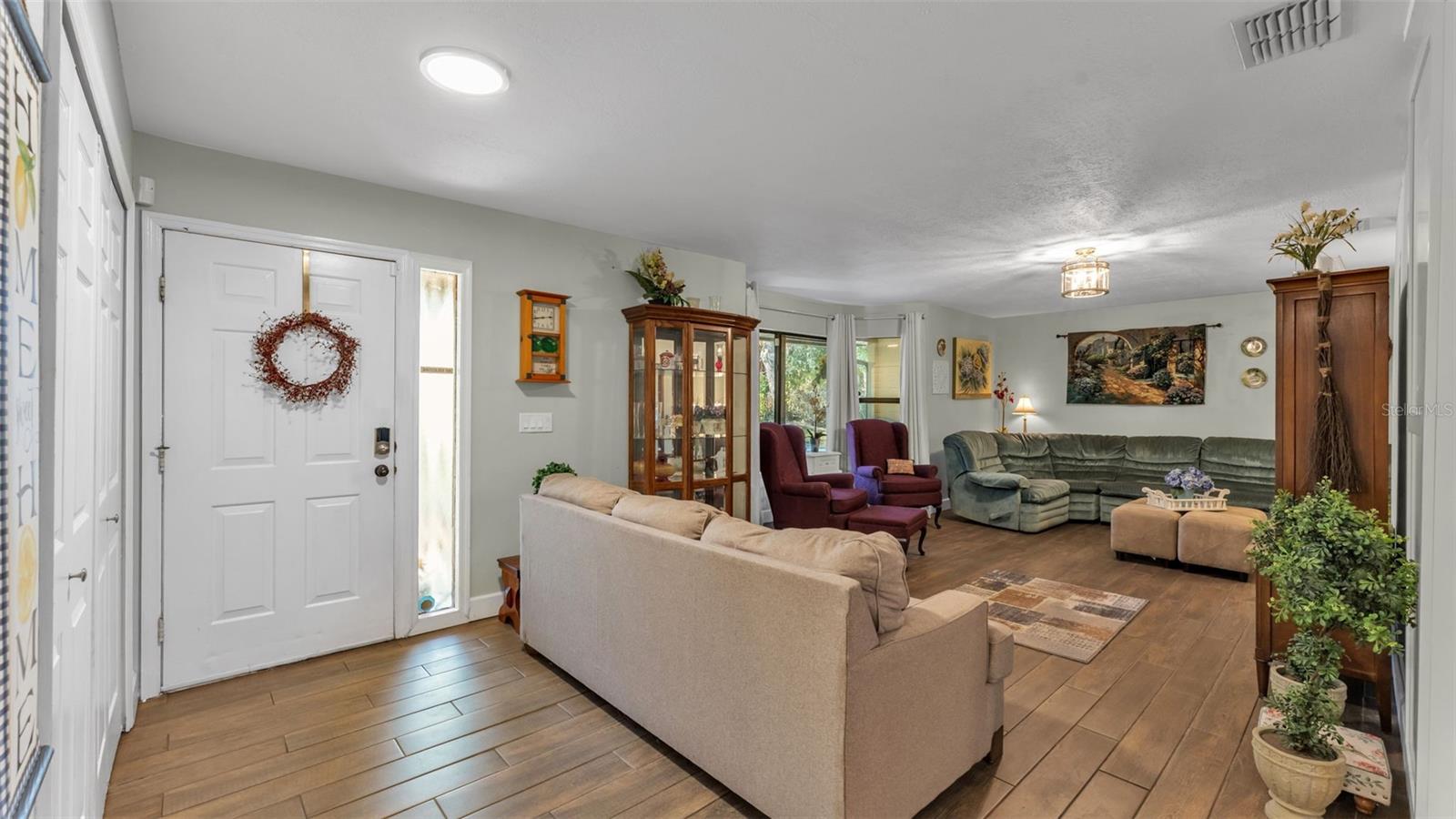 SPRING PINES - Residential