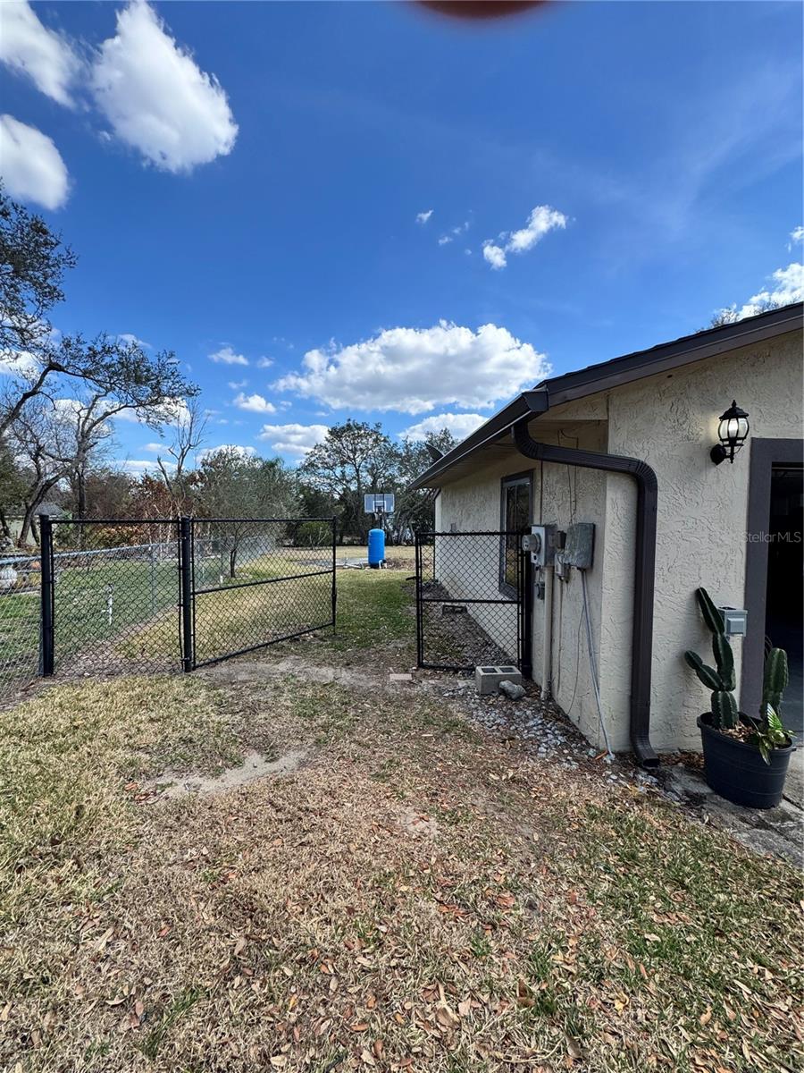 SPRING PINES - Residential