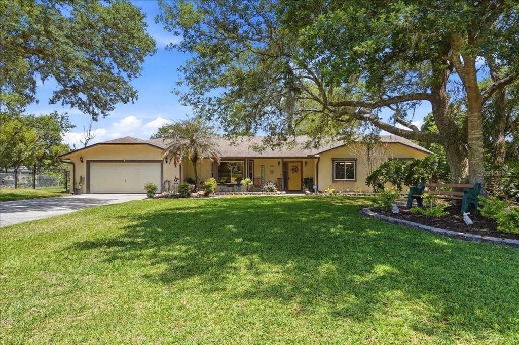 Photo of 64 Pine Forest Drive, Haines City, FL 33844 (MLS # L4959617)