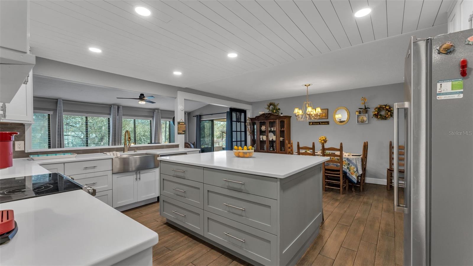 SPRING PINES - Residential