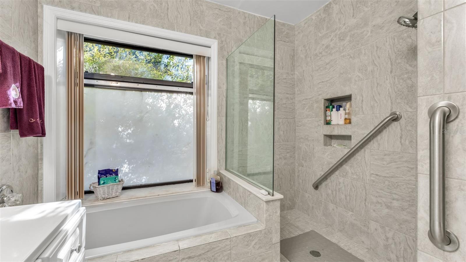 SPRING PINES - Residential