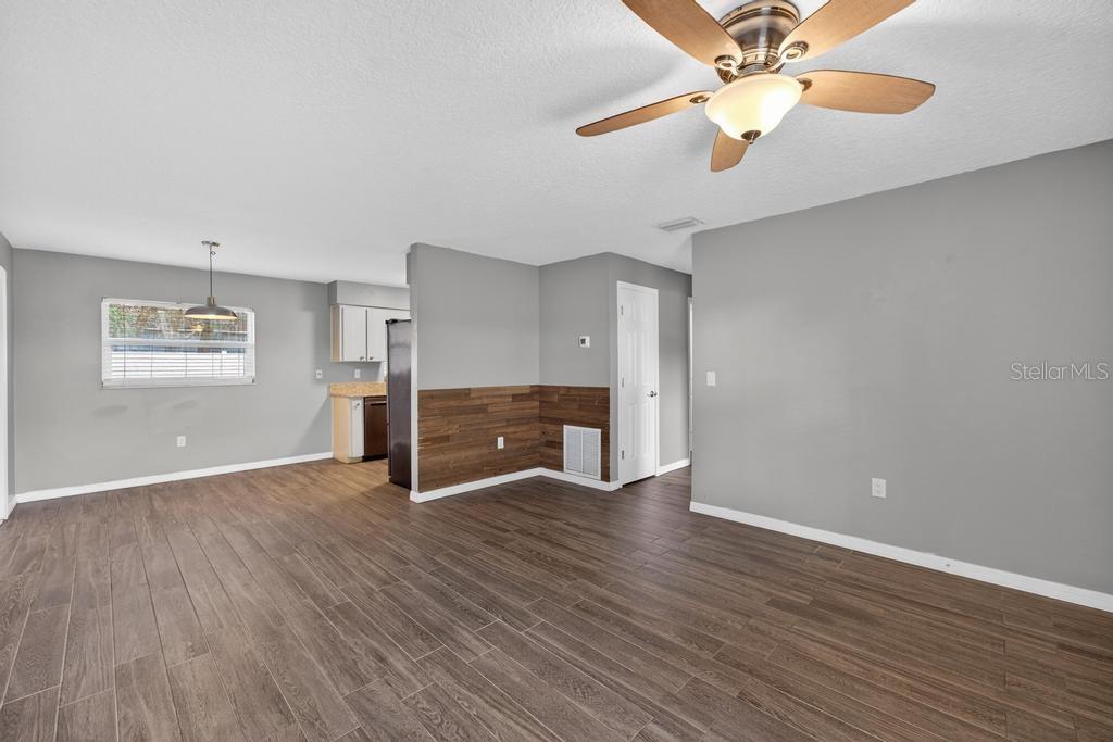 42210 W LAKEVIEW DRIVE