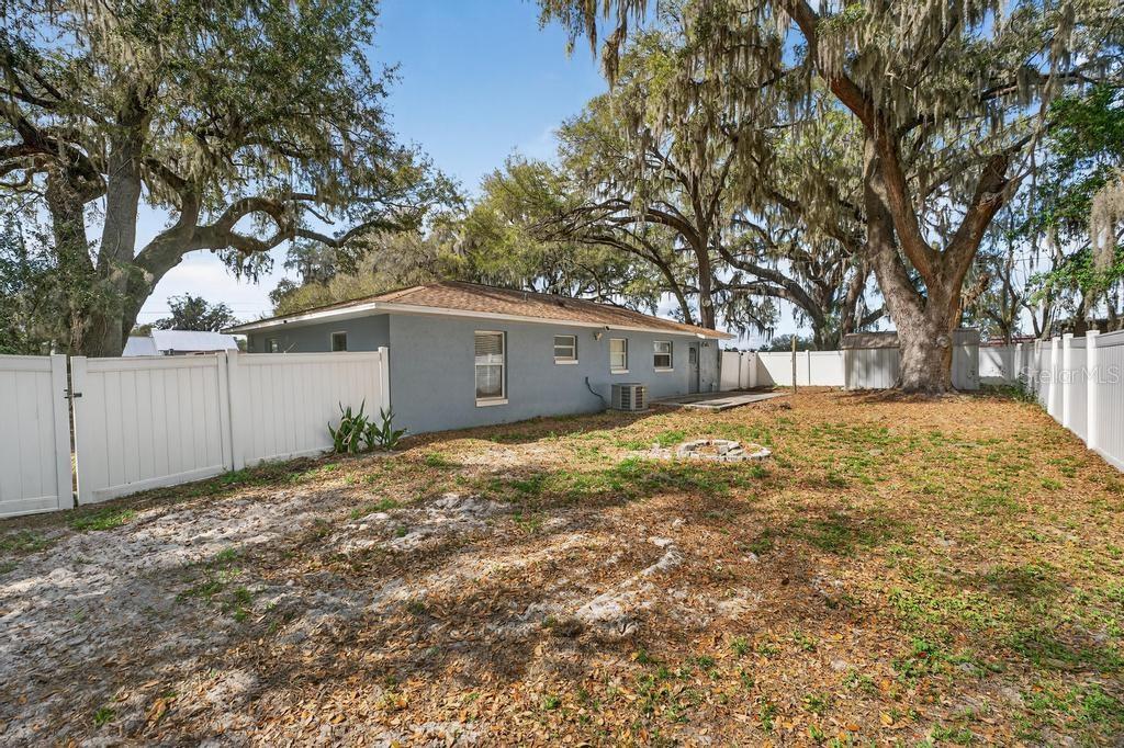 42210 W LAKEVIEW DRIVE