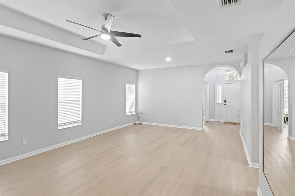 Photo of 13646 Hawk Lake Drive, Orlando, FL 32837 (MLS # O6448534)