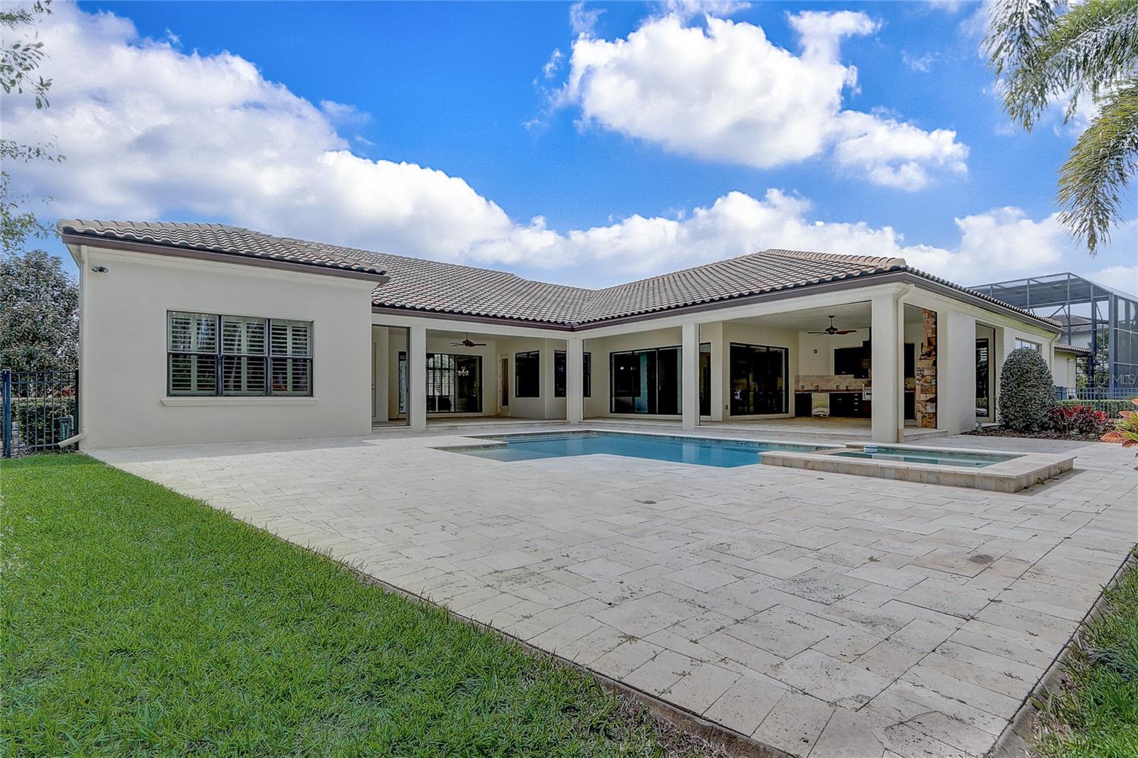 WATERSTONE - Residential