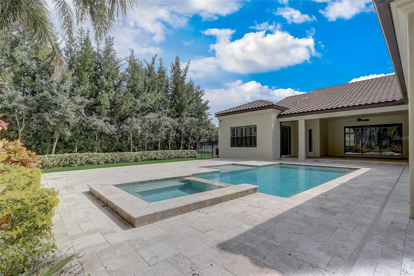 WATERSTONE - Residential