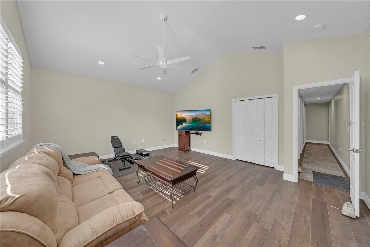 CANTERBURY OAKS - Residential